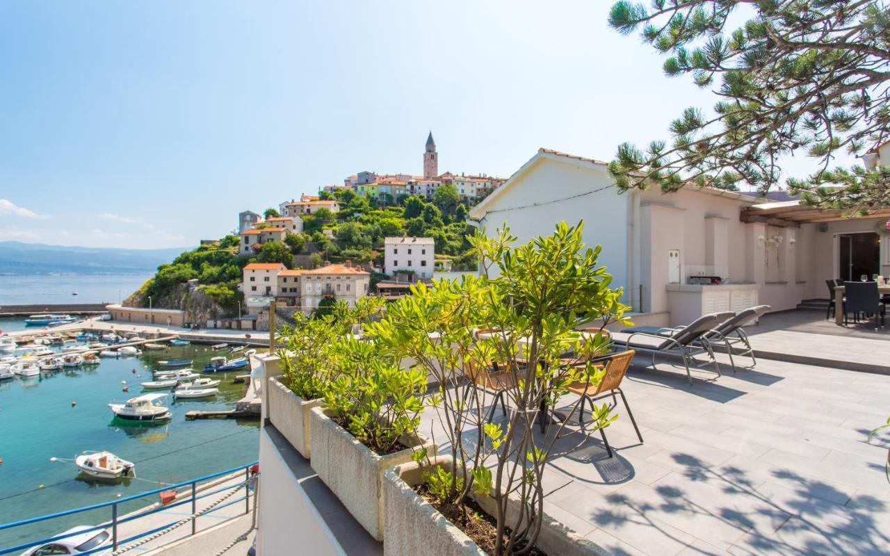 Seafront Apartment With Amazing Seaview Vrbnik Exterior foto